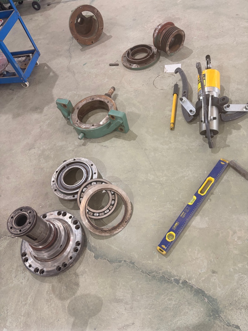 离心脱水机维修